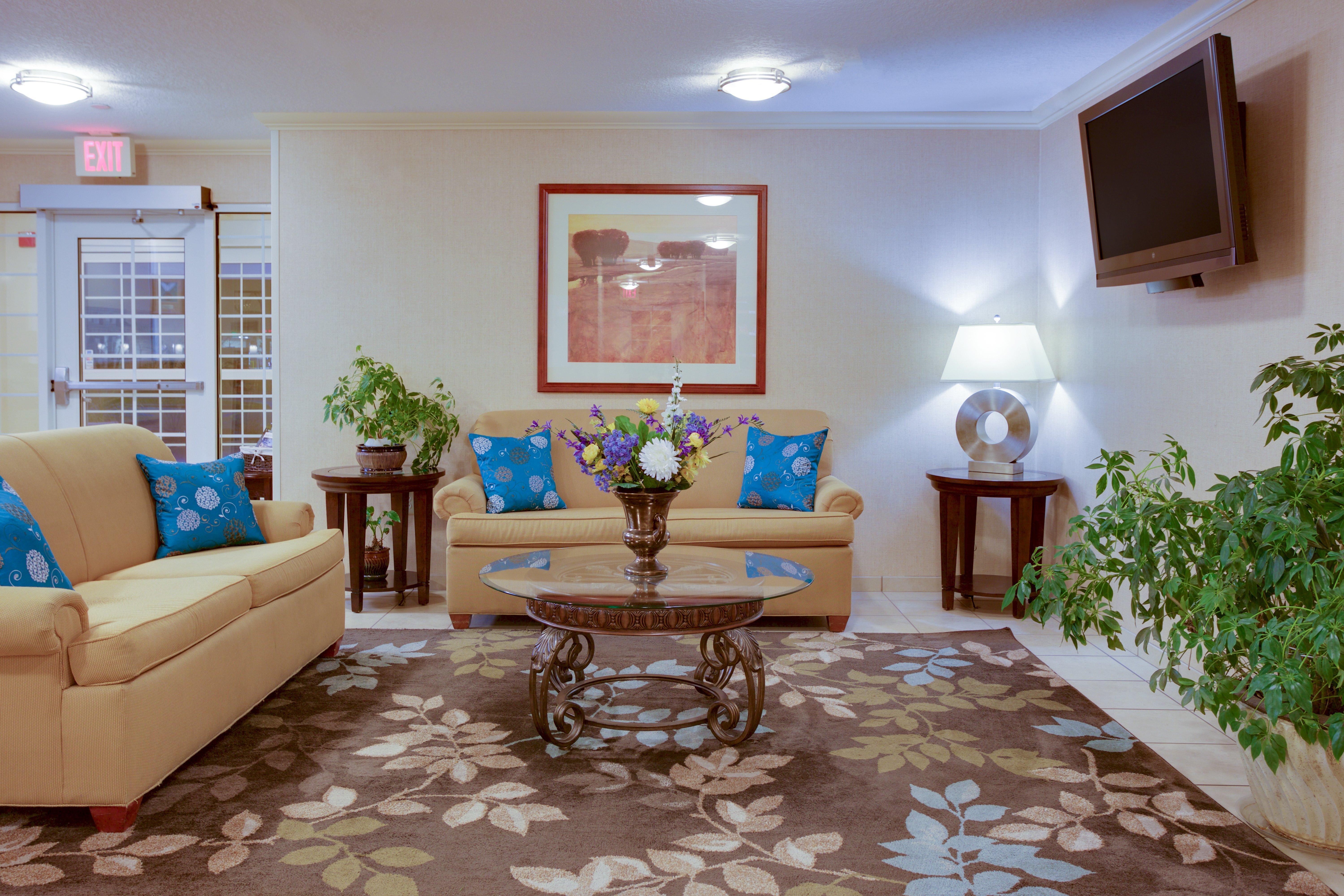 แคนเดิ้ลวูด สวีท เชซาพีค-ซัฟฟอล์ก Hotel ภายนอก รูปภาพ